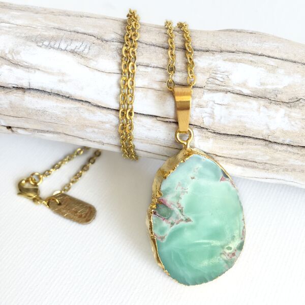 Jade necklace by Presh